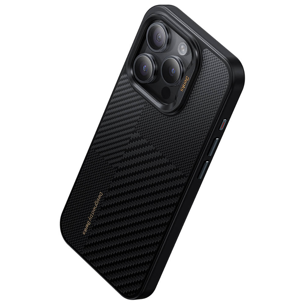 Benks Montage Hybrid ArmorPro iPhone 15 Pro M-safe Şarj Özellikli Karbon Fiber Kevlar Kılıf Benks Montage Hybrid ArmorPro iPhone 15 Pro M-safe Şarj Özellikli Karbon Fiber Kevlar Kılıf